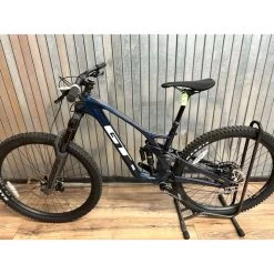 GT Force Carbon Pro LE Gloss Indigo Small 2022 Floor Model -Cycling Equipment Store fdf907402815849f784c25a4603103cbced9e49485a23ae6b7011149ca219b09 21976.1683761696